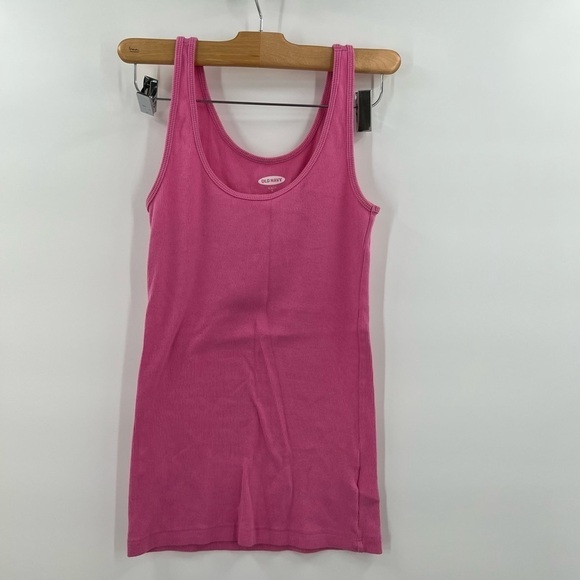 Old Navy Slim Fit Tanks (2) Ladies Small - Picture 3 of 3